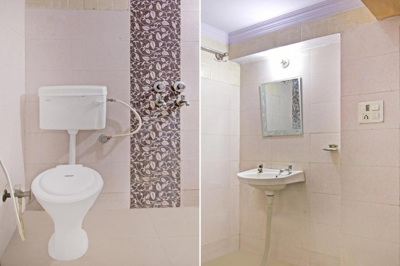 Flagship Hotel Decent Stay Near Pvr Vikaspuri Delhi New Delhi Extérieur photo